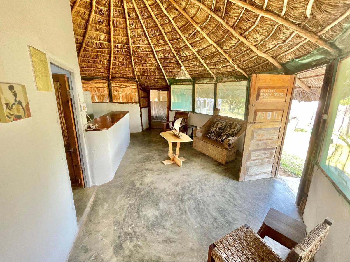 Nhambavale Lodge シーデンゲーリ エクステリア 写真