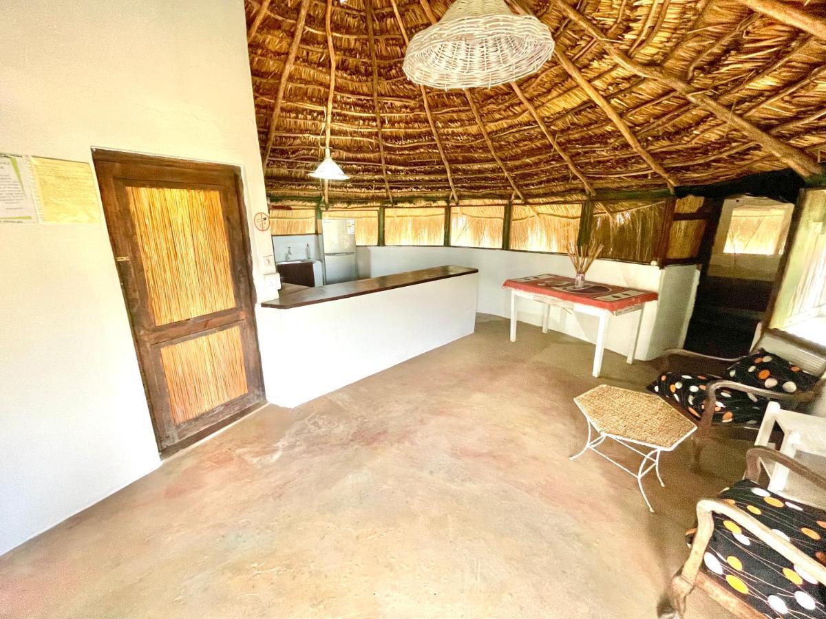 Nhambavale Lodge シーデンゲーリ エクステリア 写真