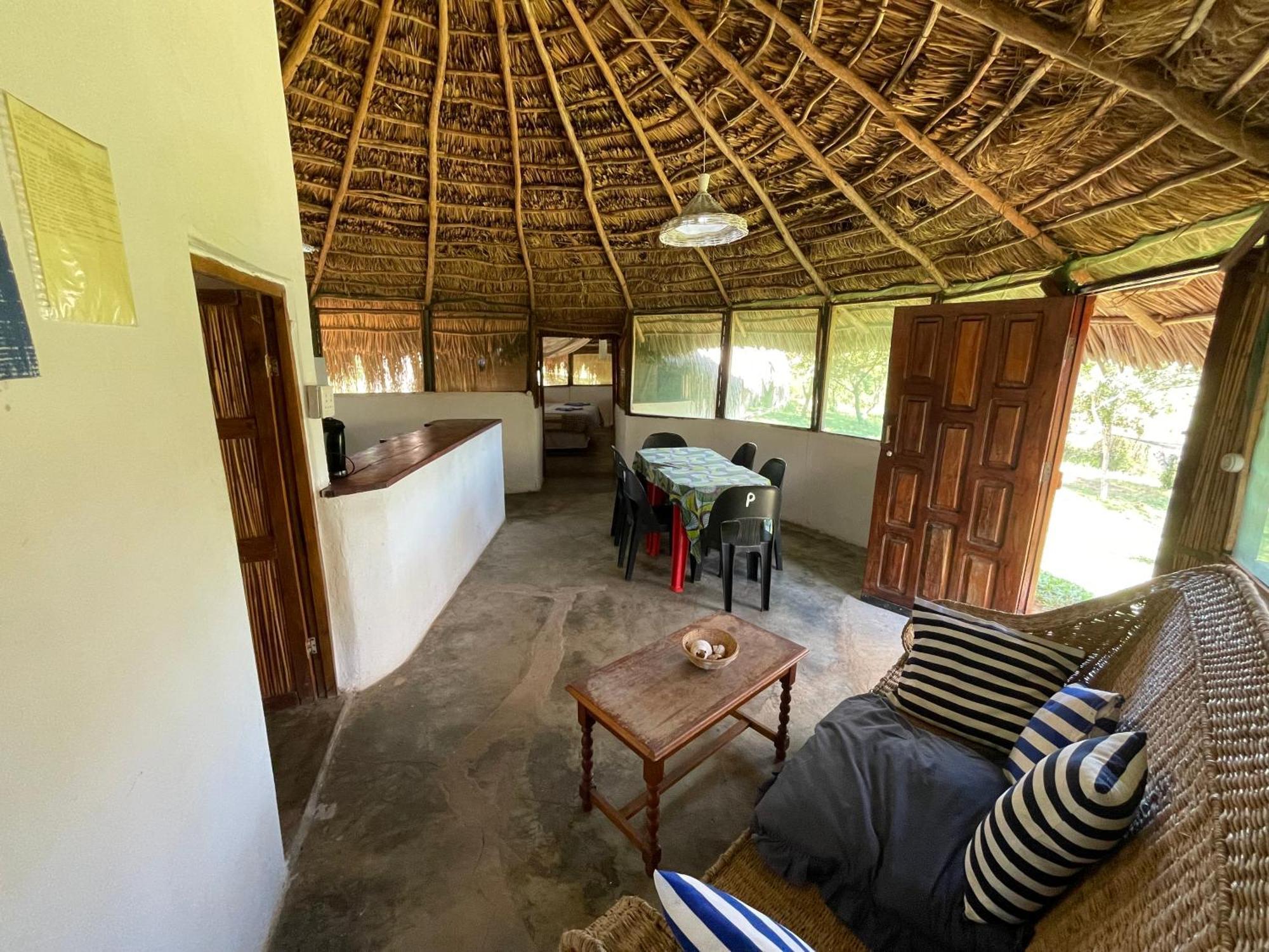 Nhambavale Lodge シーデンゲーリ エクステリア 写真