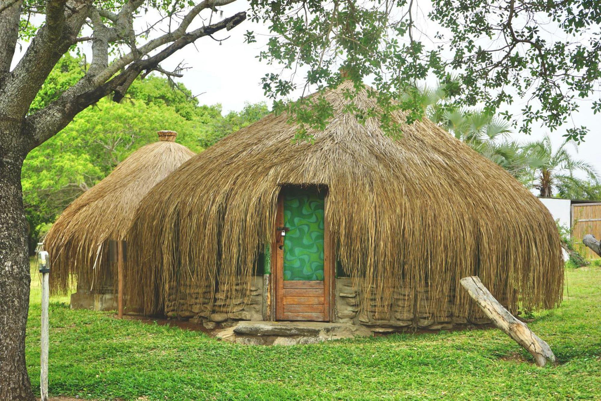 Nhambavale Lodge シーデンゲーリ エクステリア 写真