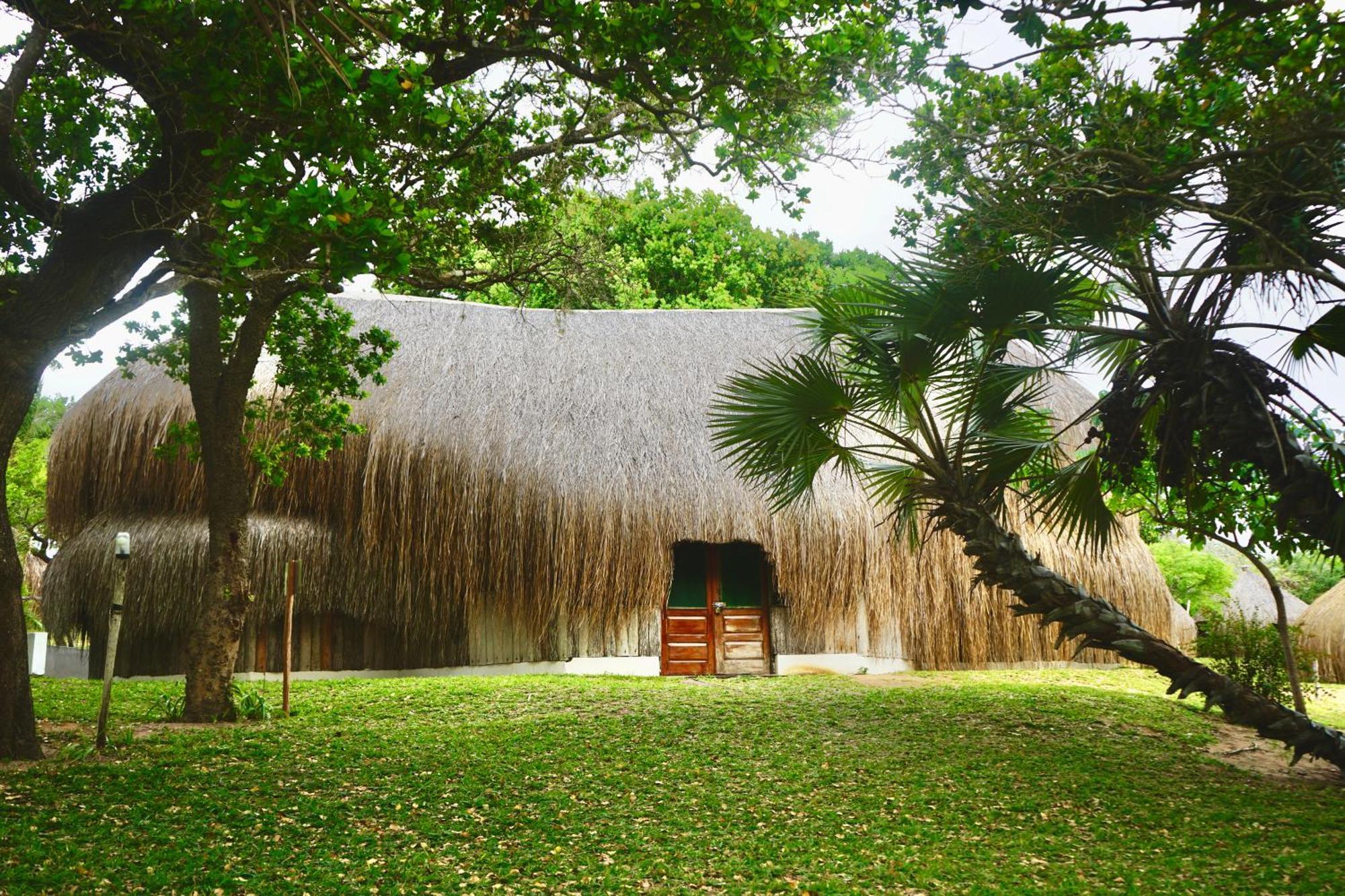 Nhambavale Lodge シーデンゲーリ エクステリア 写真